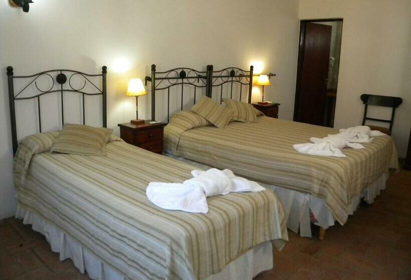 اتاق استاندارد سه نفره, Posada San Bras