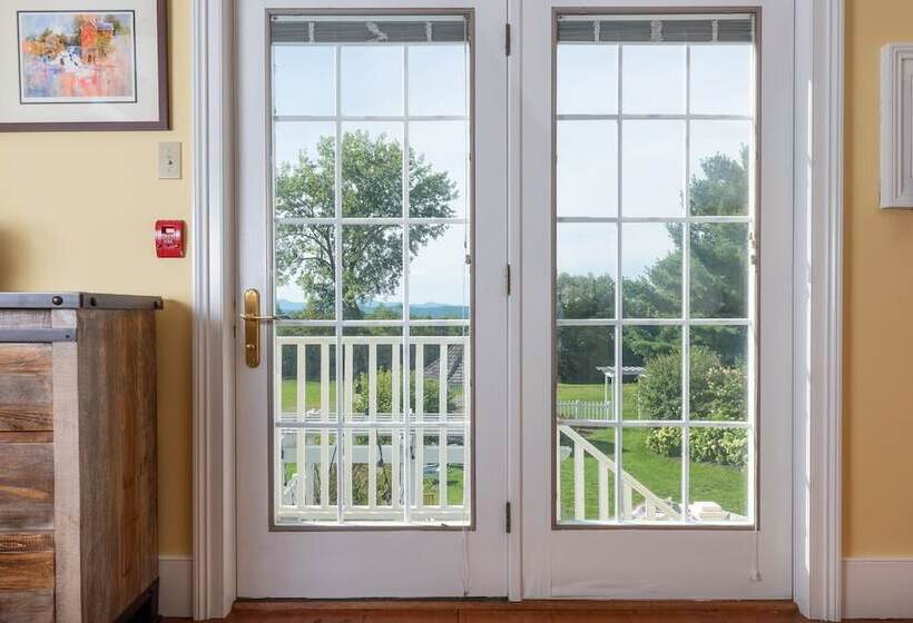 غرفة ديلوكس مزودة بشرفة, Strong House Inn