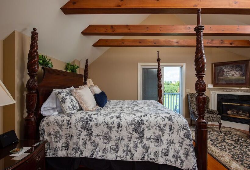 غرفة ديلوكس مزودة بشرفة, Strong House Inn