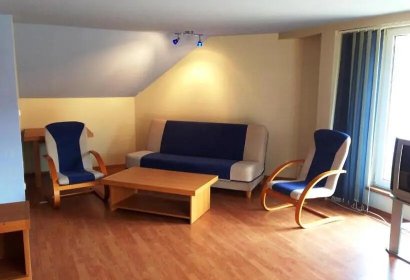 Perhehuone, Beach Pension
