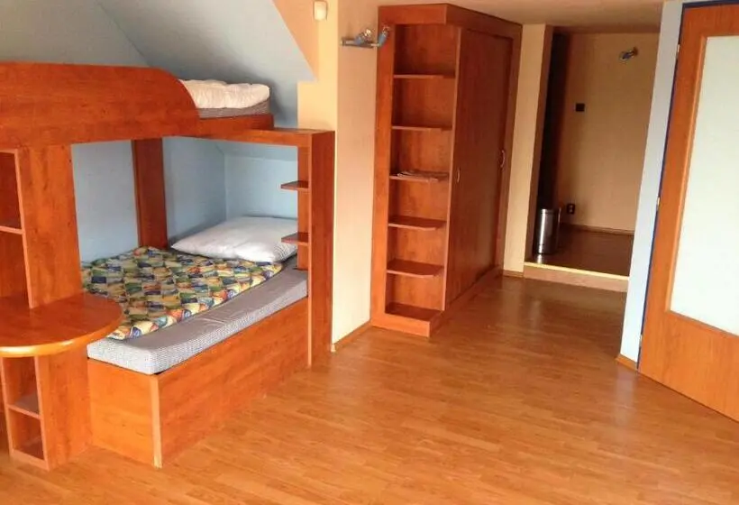 Perhehuone, Beach Pension