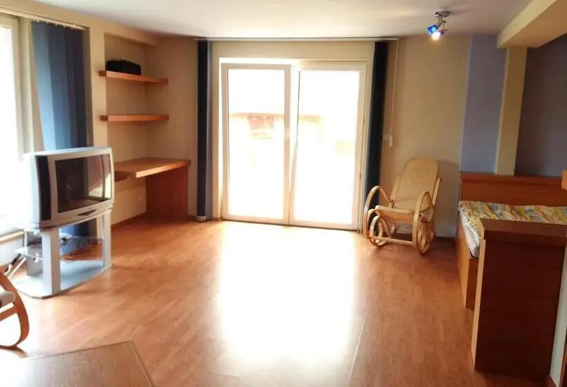 Perhehuone, Beach Pension