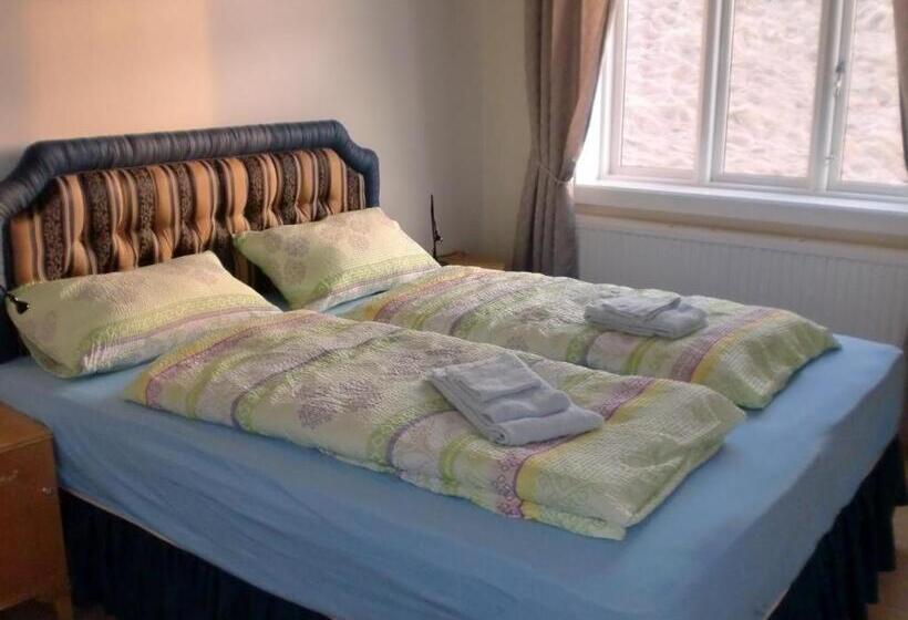اتاق استاندارد با سرویس بهداشتی مشترک, Guesthouse Tilraun