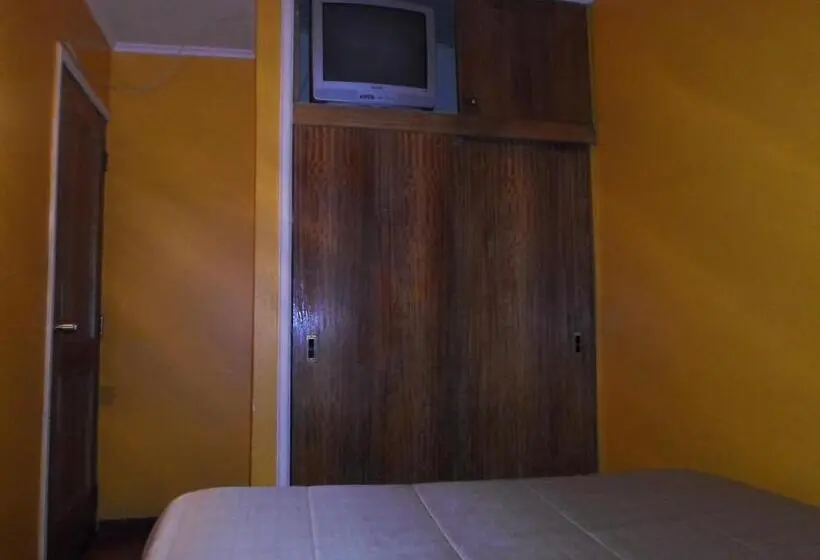 バス共有のスタンダードルーム, Hostal Fx