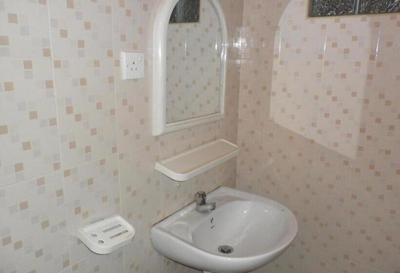 ベーシックトリプルルーム, Mccarthy Guesthouse