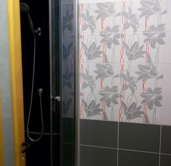 חדר סטנדרט לשלושה, Penzion Apartmány Zlín