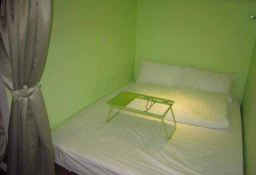 Llit en Habitació Compartida, Thirty Three Stewart Houze