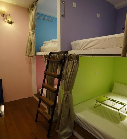 Llit en Habitació Compartida, Thirty Three Stewart Houze