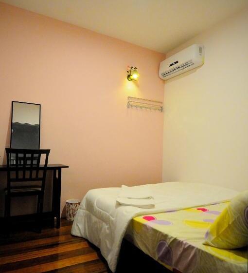 Habitació Estàndard Bany Compartit, Thirty Three Stewart Houze