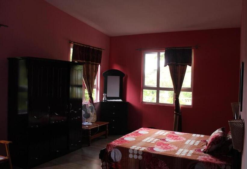 اتاق لوکس با تخت بزرگ, Villa La Romance Kreol