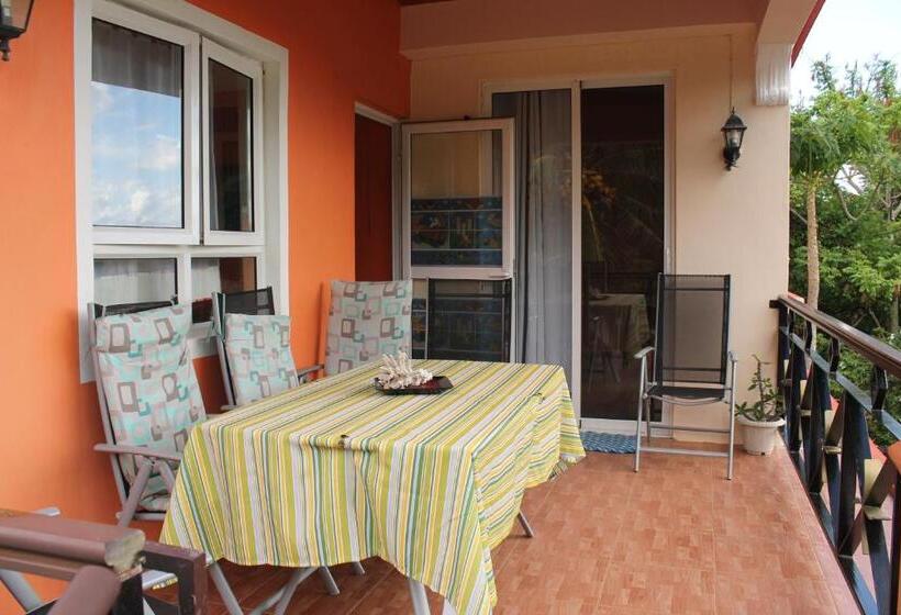 Deluxe Værelse m. Balkon, Villa La Romance Kreol