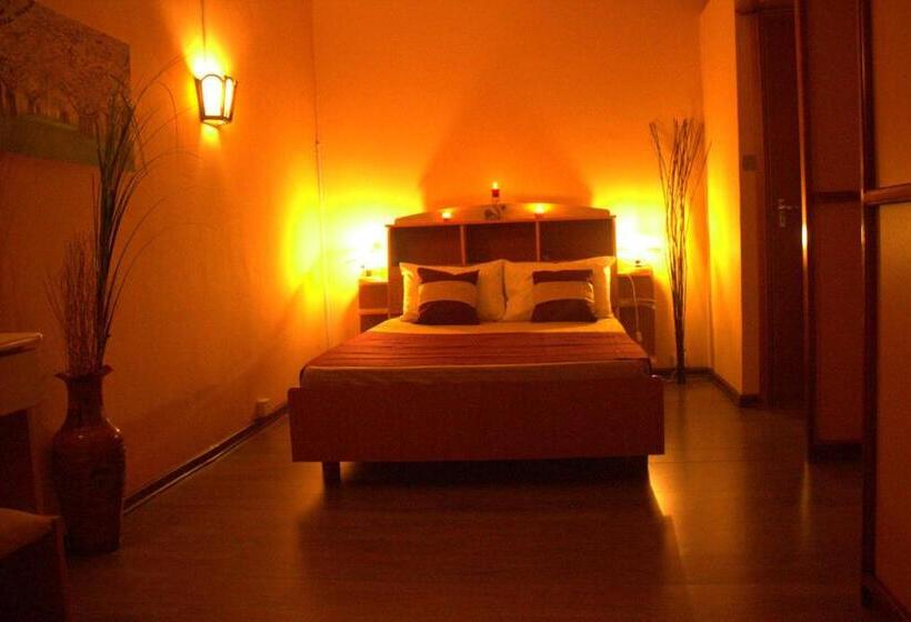 اتاق لوکس با بالکن, Villa La Romance Kreol