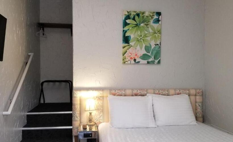 Номер Deluxe, Deep Water Inn