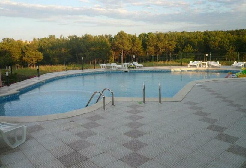 Апартаменты 1 Спальня с Балконом, Dream Bay Family