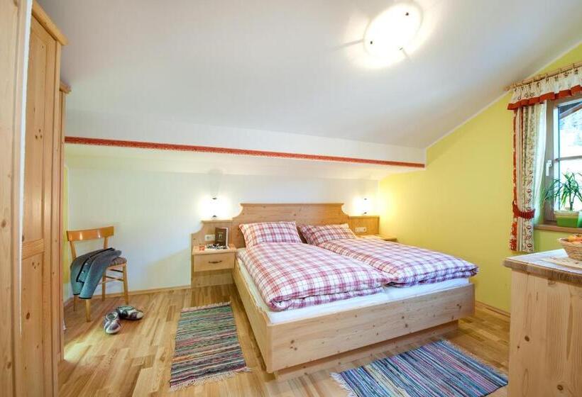 带阳台两卧公寓, Brandebengut