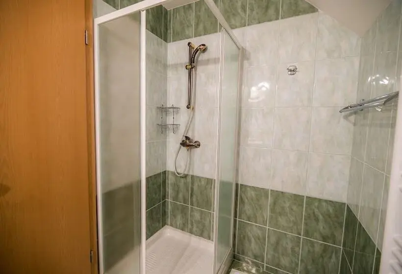 اتاق عادی, Bed&breakfast Hisa Resje