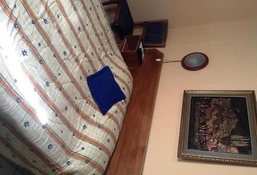 اتاق استاندارد, Hostel 1760