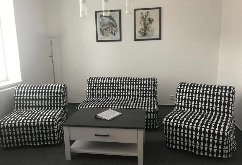 سوییت لوکس, Penzion Na Vápence