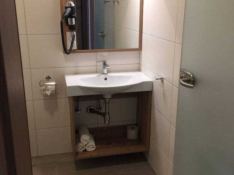 Семейный Номер, Pension David