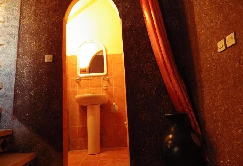 جناح جونيور, Jad Auberge