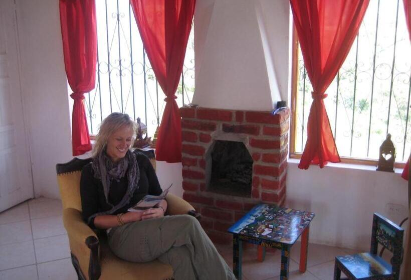 Вилла 2 Спальни, Hosteria Rose Cottage