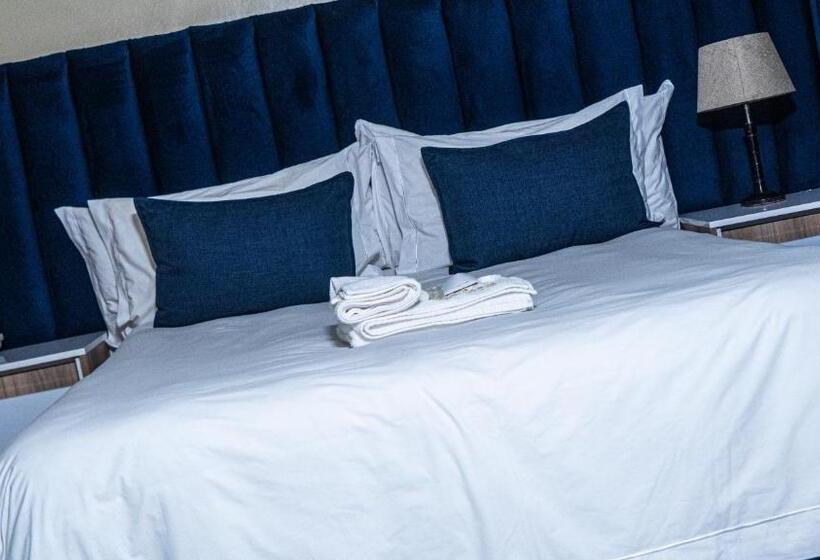 スタンダードルーム, Henry George Guest House