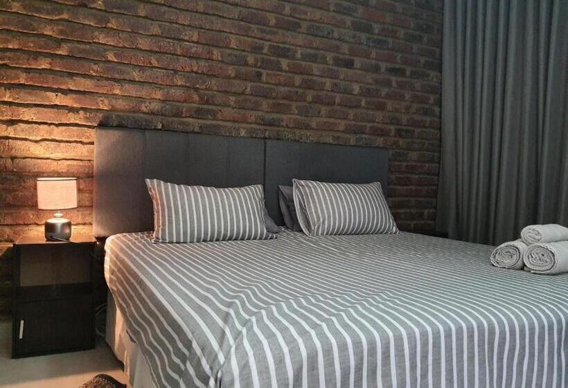 Номер Стандарт, Housemartin Guest House