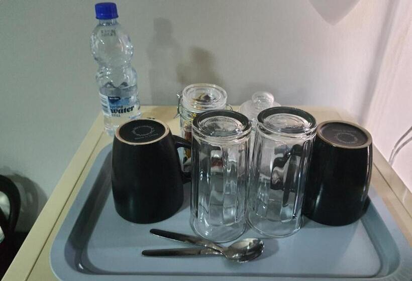 חדר דלוקס, Housemartin Guest House