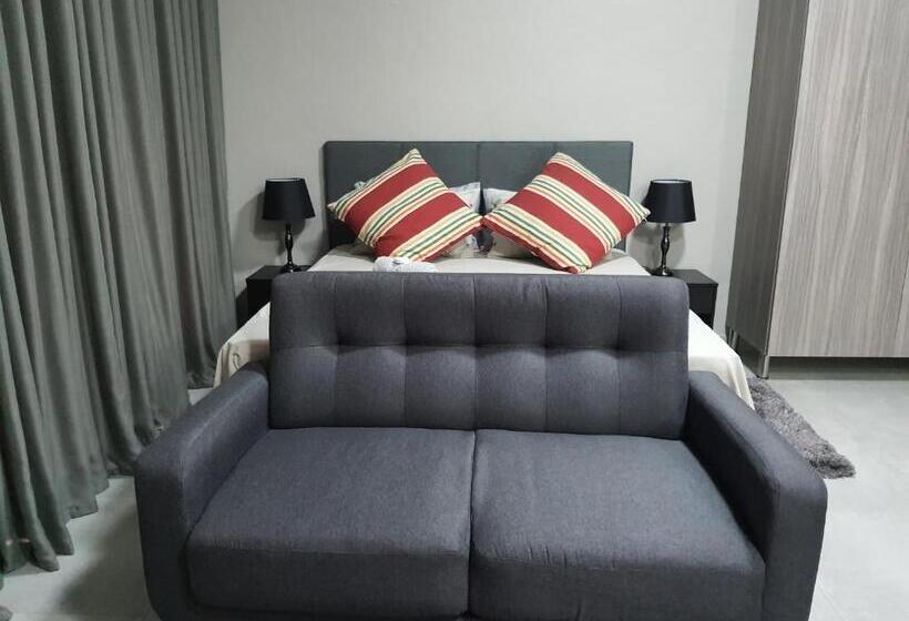 חדר דלוקס, Housemartin Guest House