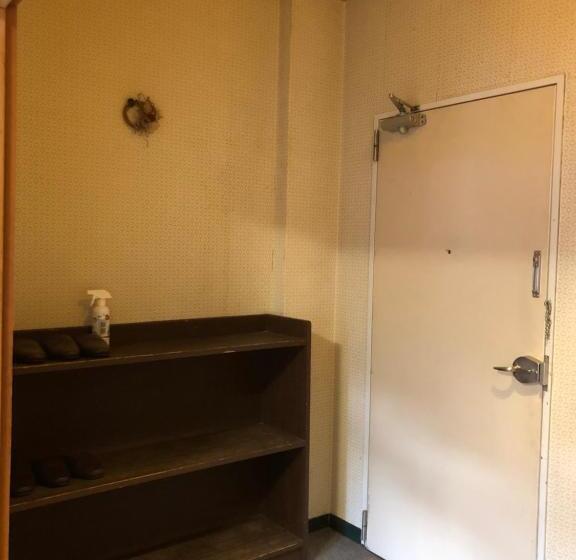 اتاق استاندارد سه نفره, Petit Hotel Yukikkoso