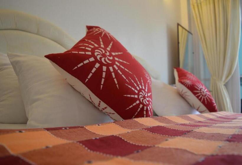 اتاق لوکس با بالکن و چشمانداز دریا, Sun Shine View