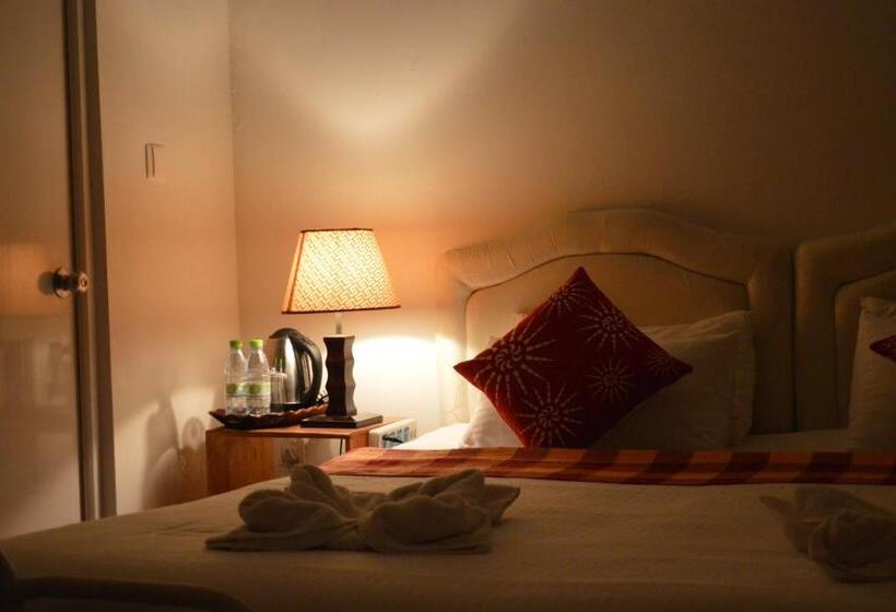 اتاق لوکس با بالکن و چشمانداز دریا, Sun Shine View