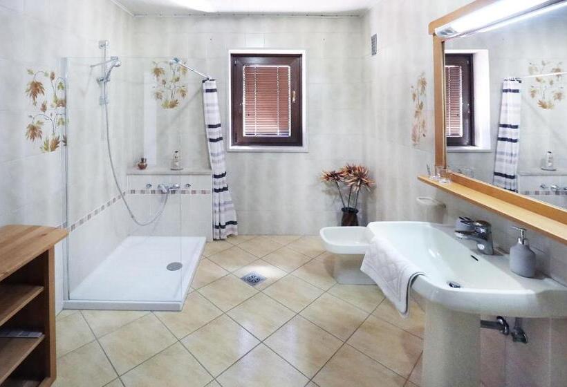 اتاق استاندارد, Guesthouse Sanabor