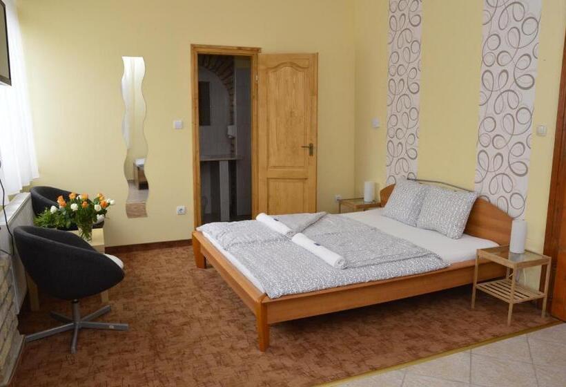 Номер Стандарт, Mediterrán Vendégház