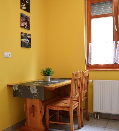 شقة غرفة واحدة, Mediterrán Vendégház