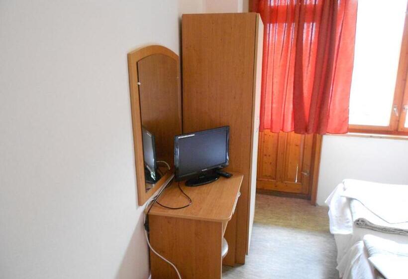 Номер Deluxe Вид на Город, Nelly Guest House