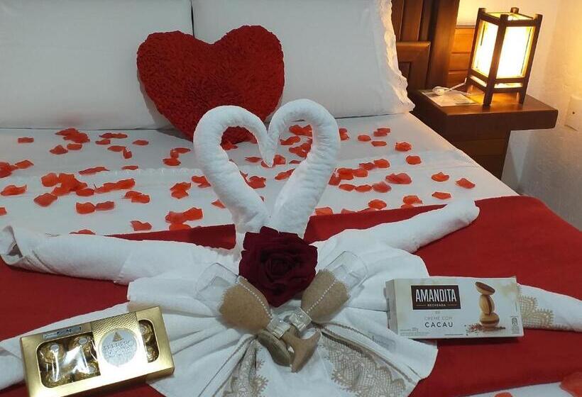 סוויטה עם ג'קוזי, Pousada Gauleses