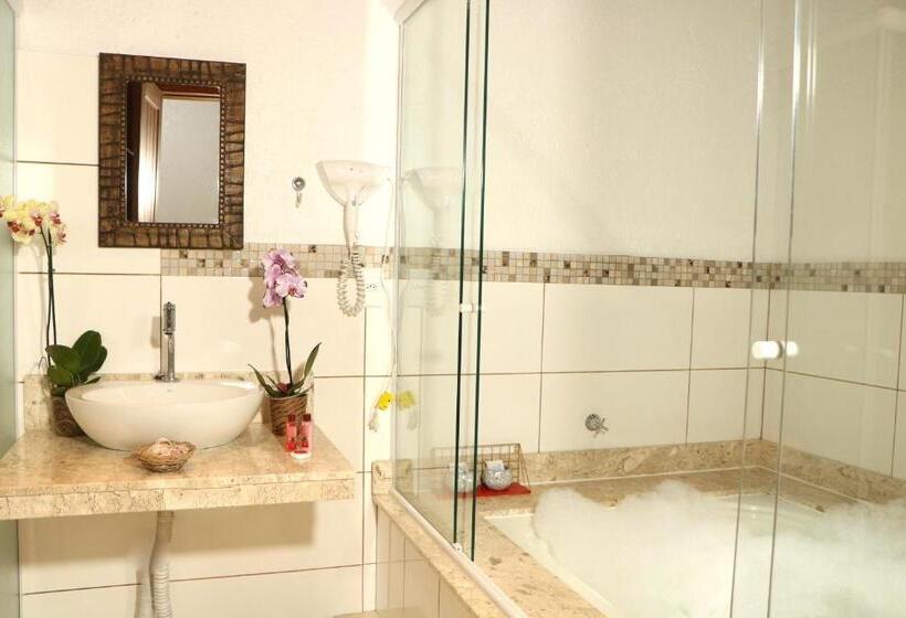 סוויטה עם ג'קוזי, Pousada Gauleses