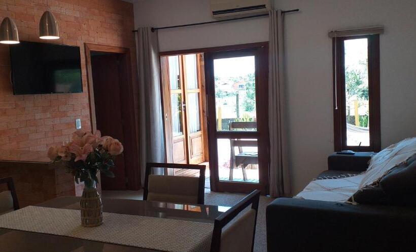 סטודיו סטנדרט עם מרפסת, Pousada Gauleses