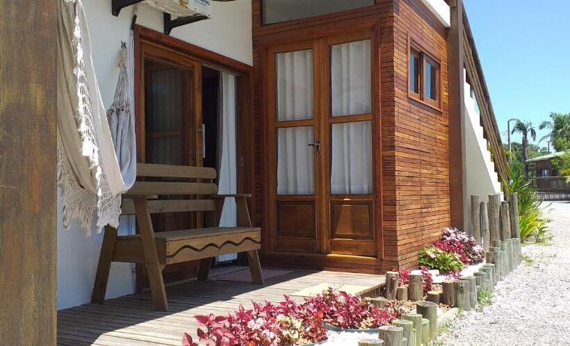 סטודיו סטנדרט עם מרפסת, Pousada Gauleses