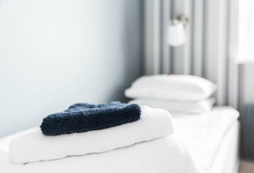 스탠다드 룸 공동 욕실, Sea Lodge Smögen