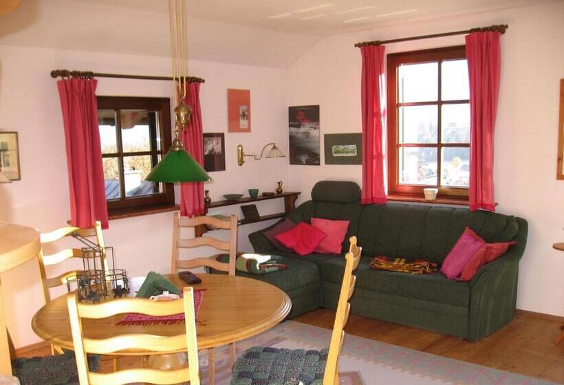 شقة غرفة نوم واحدة مزودة بشُرفة, Villa Laske