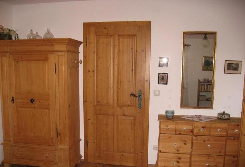 غرفة قياسية, Villa Laske