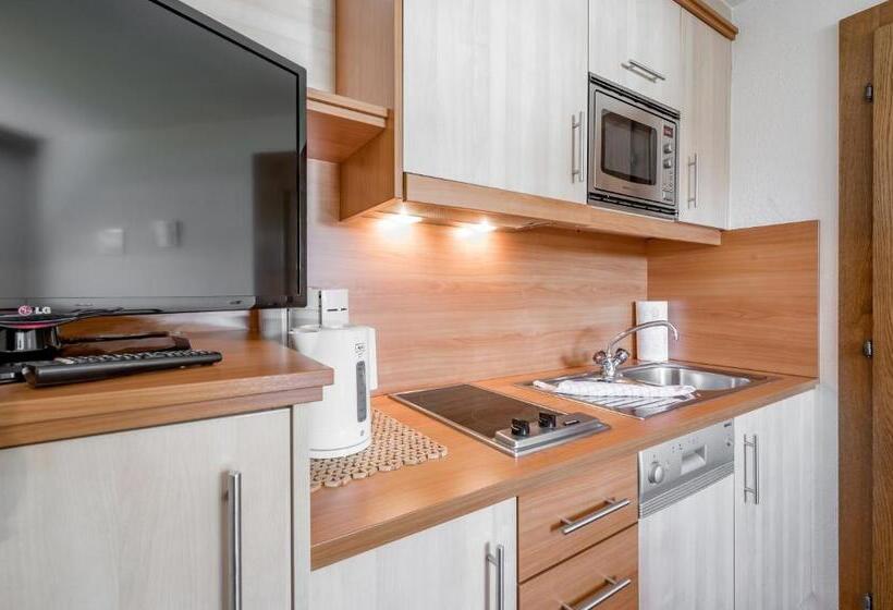 דירת שני חדרים עם מרפת, Pension Granbichler