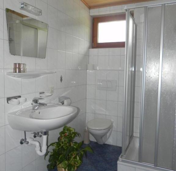 标准三人间, Pension Schwaighof