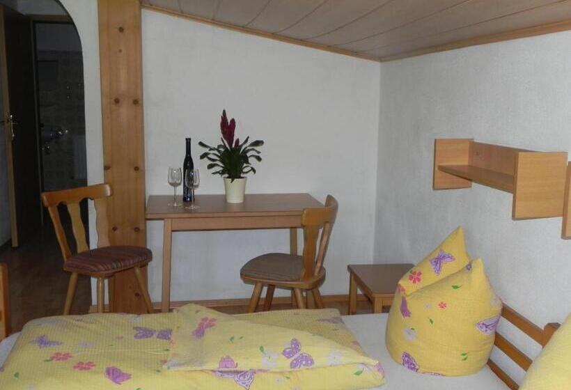 标准三人间, Pension Schwaighof