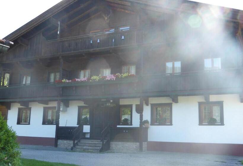 标准三人间, Pension Schwaighof