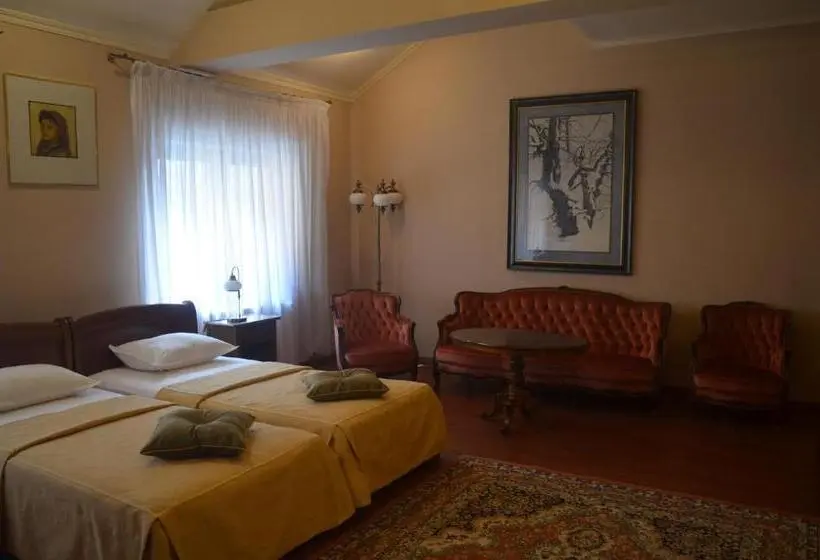 Comfort Kolmen Hengen Huone, Pensiunea Magura