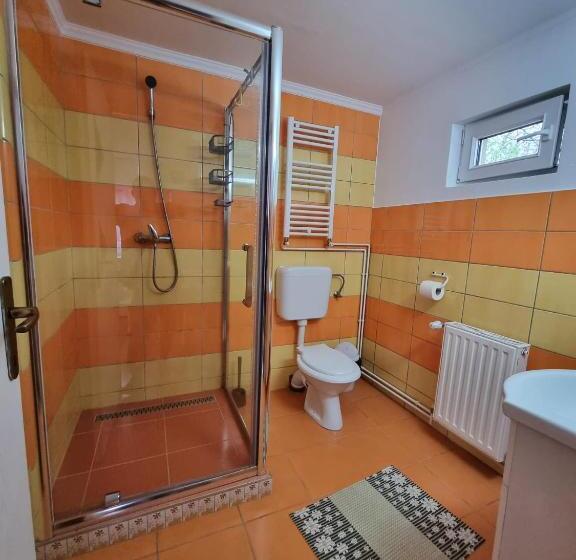 패밀리 스튜디오, Pensiunea Soare Si Luna