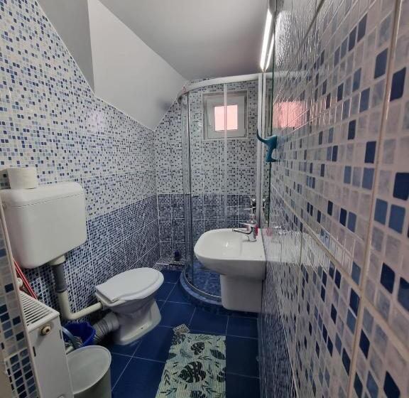 패밀리 룸, Pensiunea Soare Si Luna